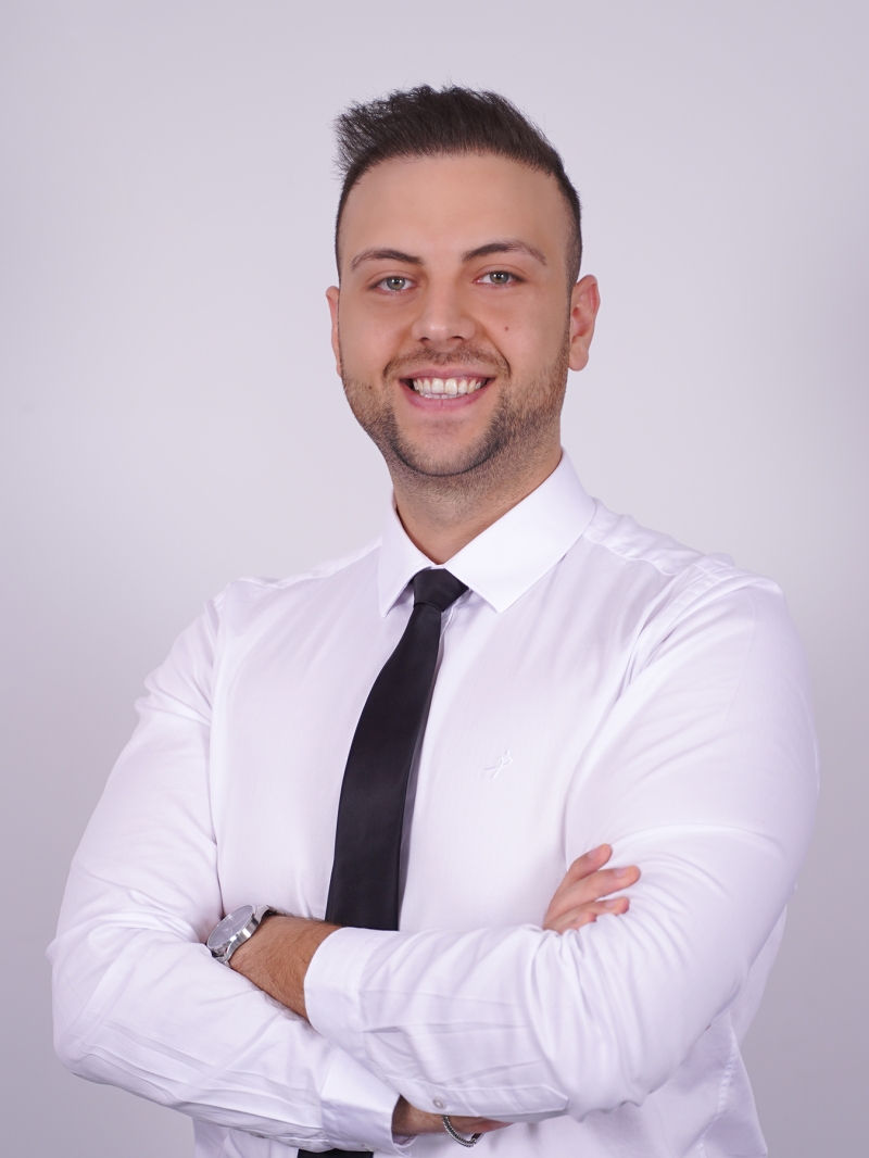 Mete Hakan KARAKOYUN Matematik Öğretmeni
